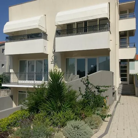 33 Apartament