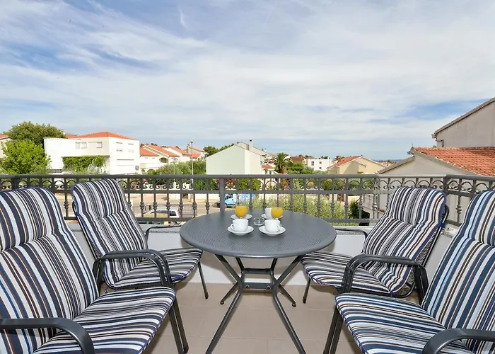 דירה 33 זאדאר